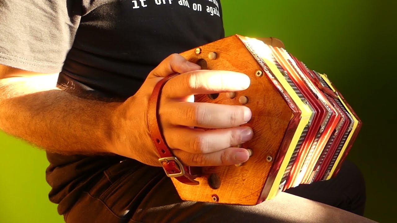 How to play Drunken Sailor on Concertina