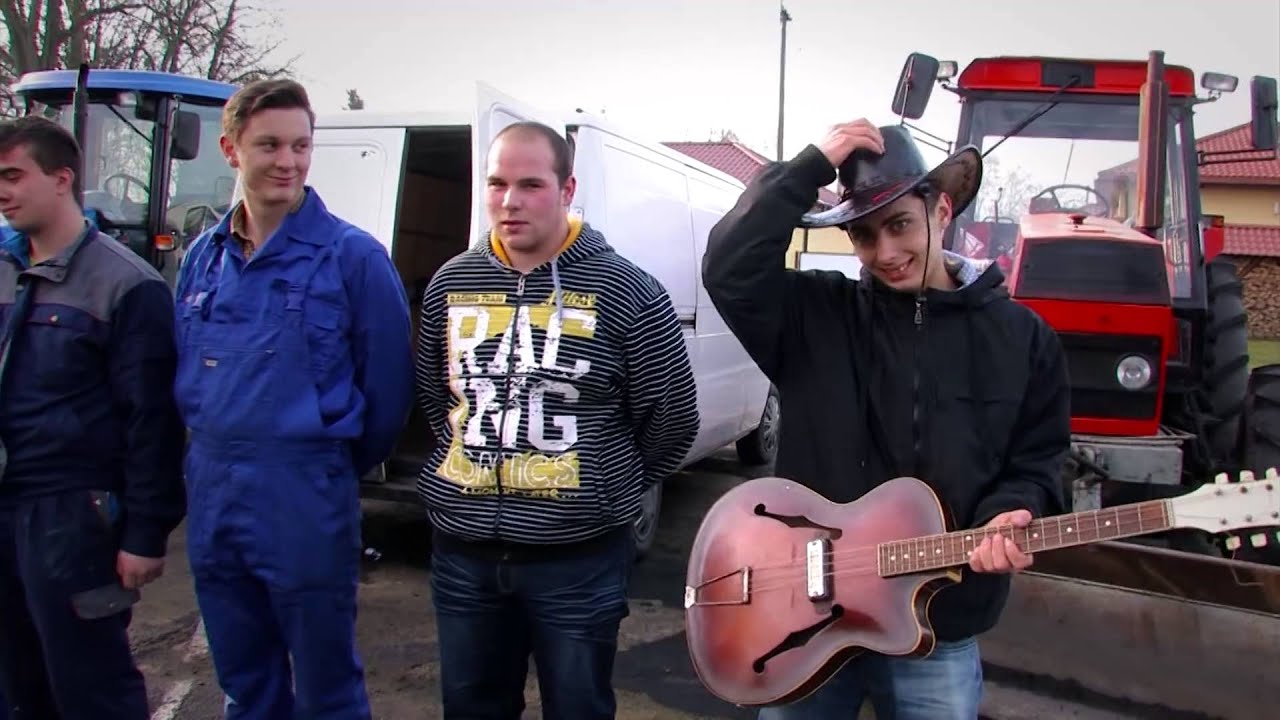 Klasa IV tr Zespół Szkół CKU w Gronowie 2014 1