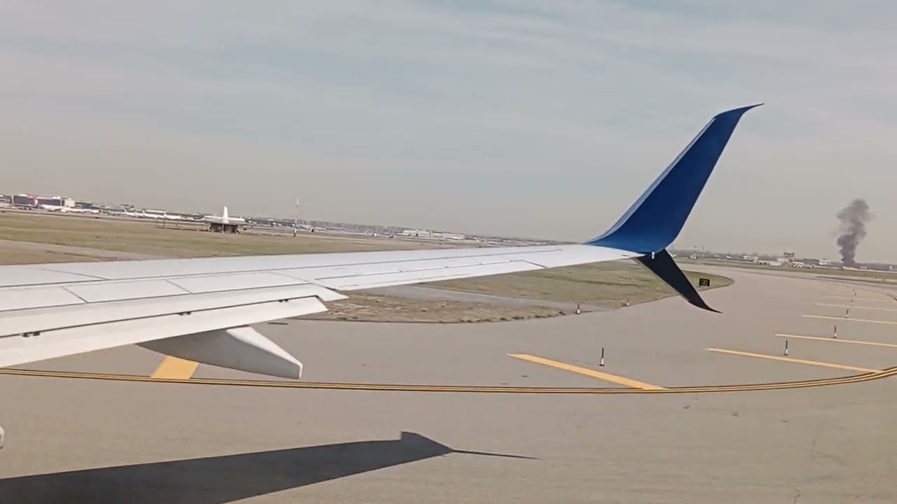 Delta Airlines SJU to JFK Arrival Boeing 737-932(ER)