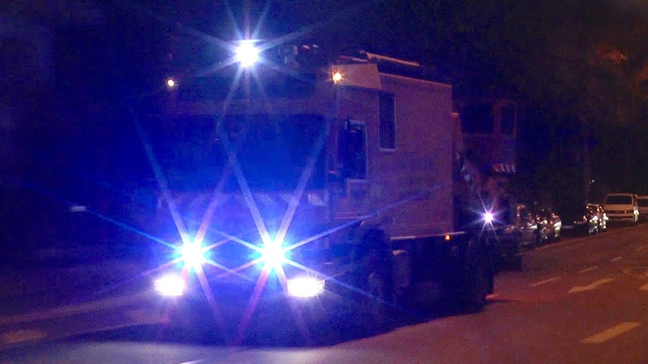 [Schwerer Unfall mit RTW] Entst&ouml;rdienst Strom + Turmdrehwagen Stadtwerke M&uuml;nchen