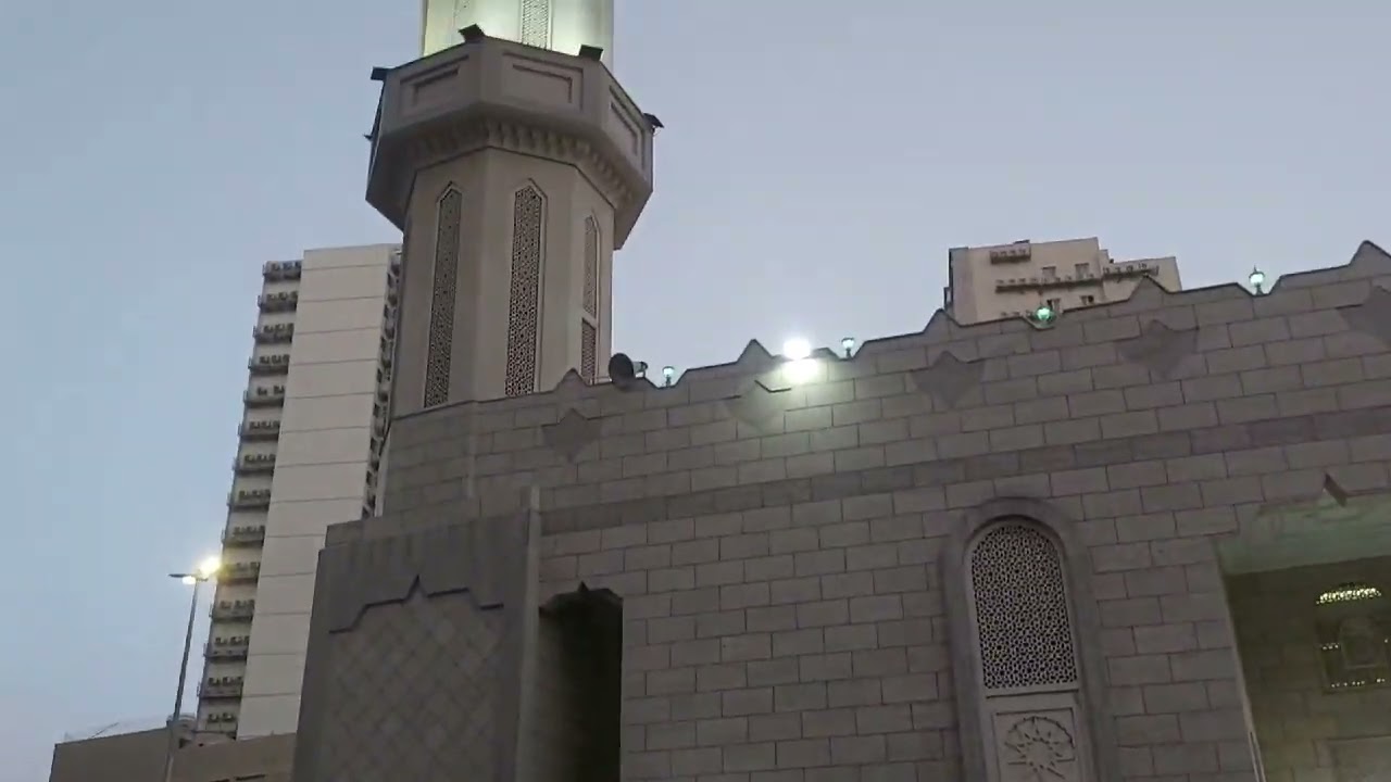 أذان المغرب من جامع الكويتي بالنزهة  ..