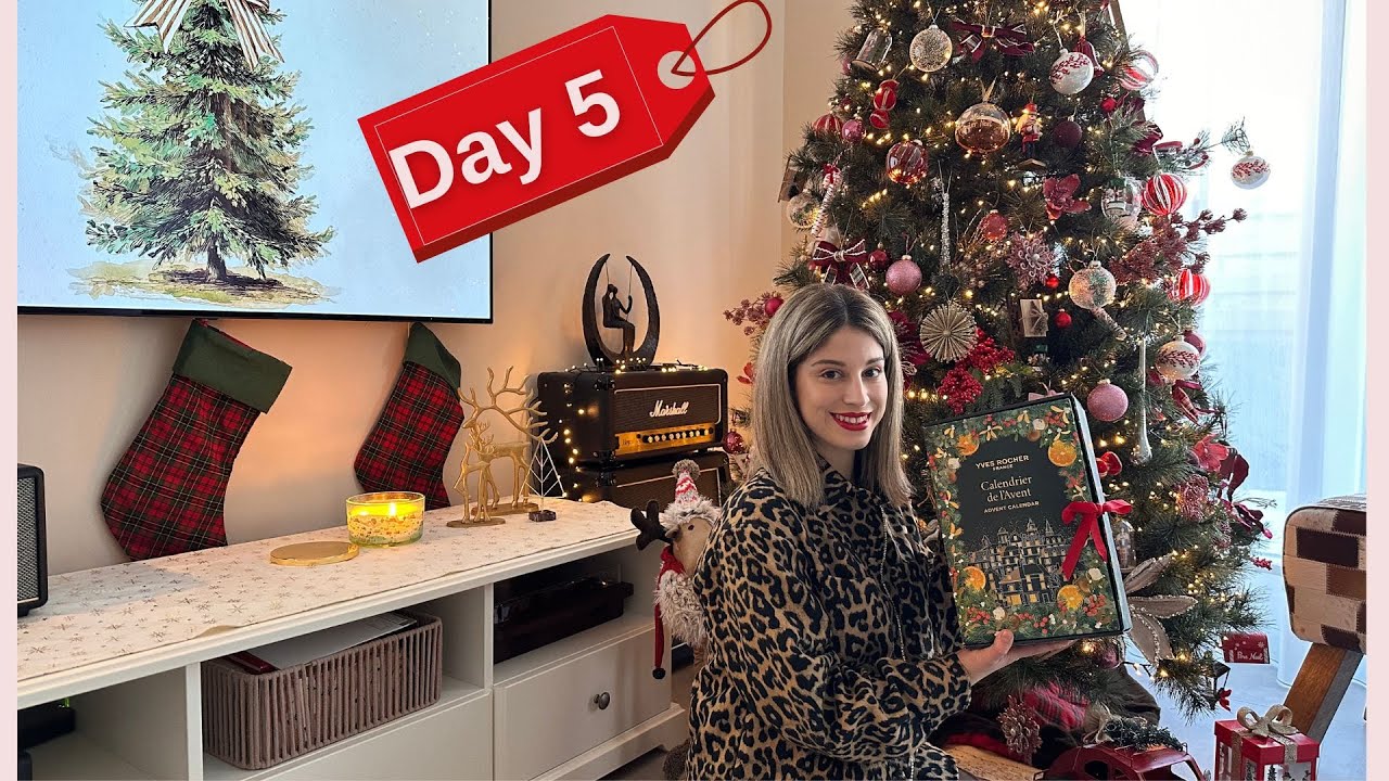 VLOGMAS Day 5 🎄Τυλίγω Δώρα | Πάμε σε Παιδότοπο πρώτη φορά !