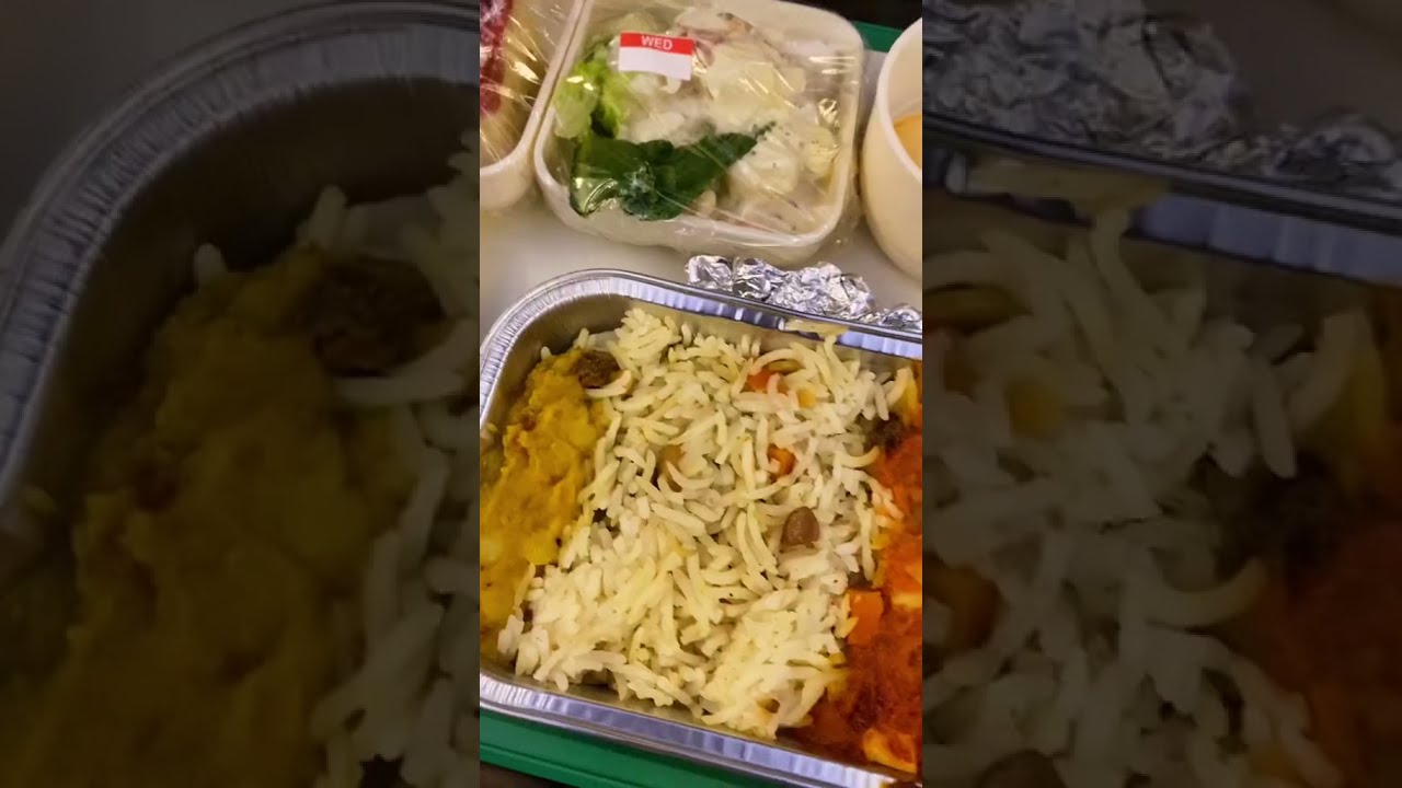 PIA Airplane Food Review | Pakistan International 