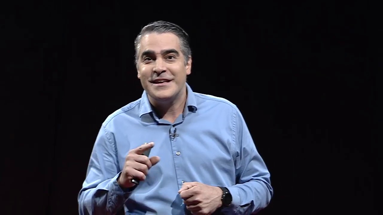Cuidar a los Cuidadores | Adri&aacute;n Pinto | TEDxPuraVidaSalon