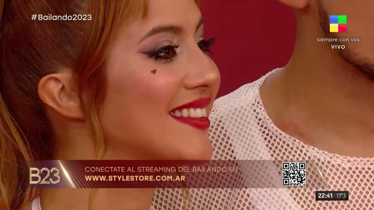 La devolución del jurado para la performance de POP HITS 2000 de Flor Vigna