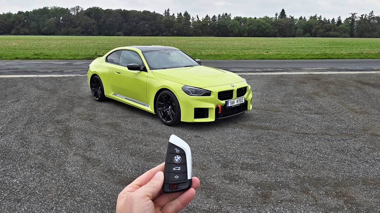 2025 BMW M2 Coup&eacute; with manual transmission | silent walkaround