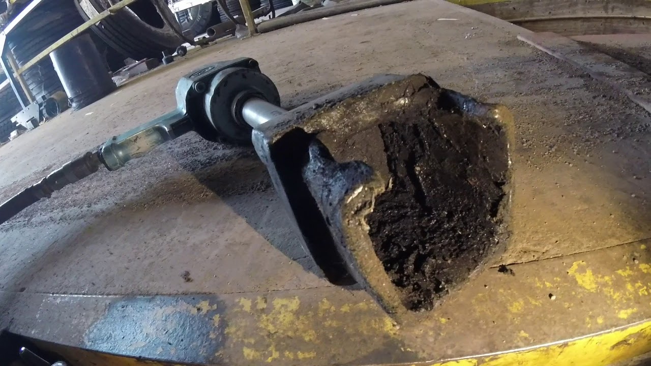 How to easily remove  the tie rod end on a semi truck