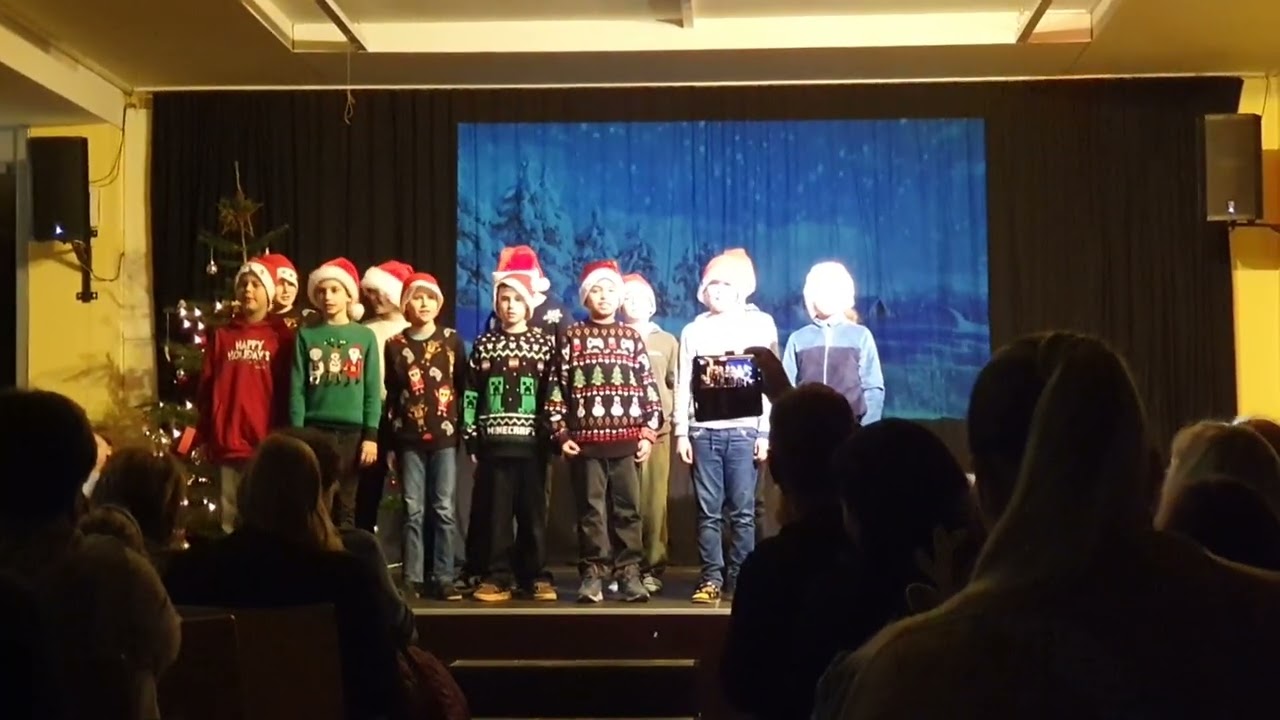 Presentación AHS Bruck an der Mur - Feliz Navidad