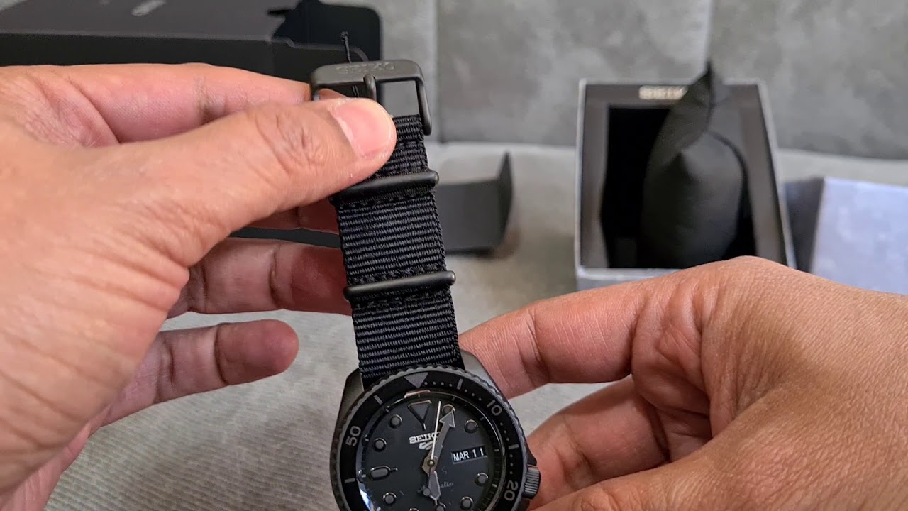 Abriendo la caja (unboxing) de un reloj Seiko 5 Sports SRPD79