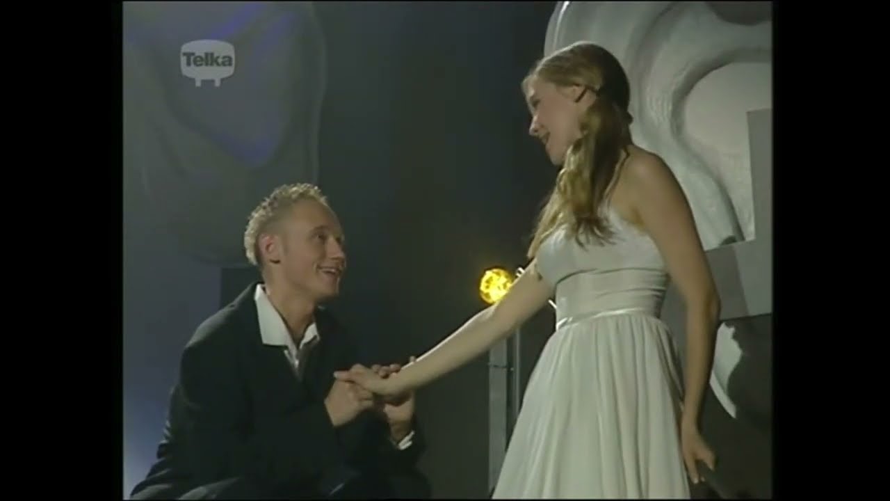 Lucie Vondráčková, Zbyněk Fric, Michal Kozelka, ad. - Směs písní z muzikálu Starci na chmelu (2001)