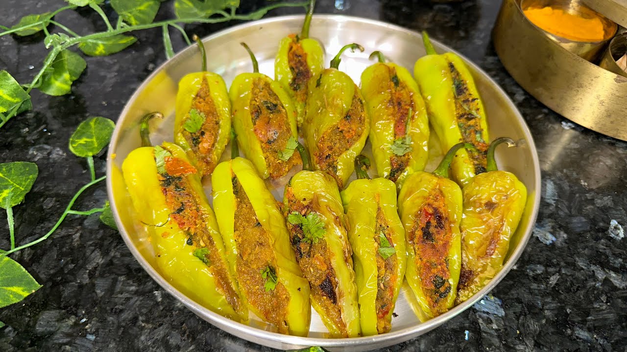 Rajasthani Bharwa Mirchi | राजस्थानी भरवा मिर्ची | चटपटी बेसन भरवां मिर्च | Stuffed Chilli Recipe