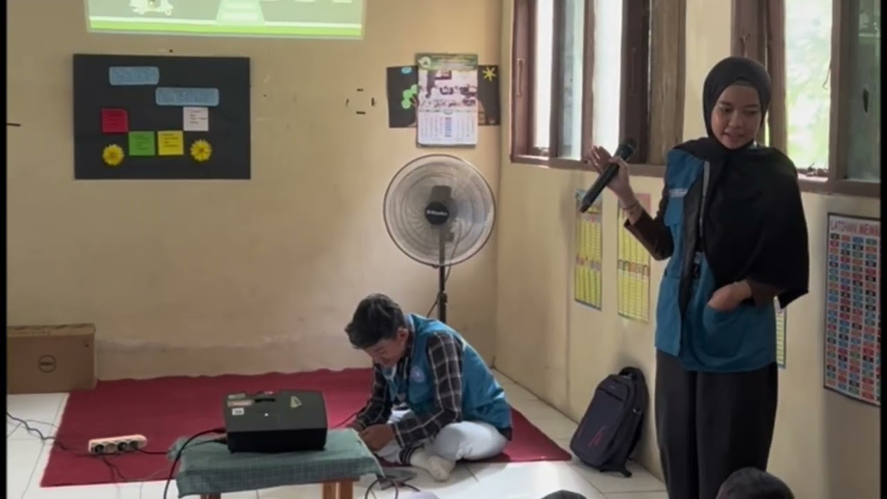 Sosialisasi Rambu Lalu Lintas untuk Anak-Anak SD