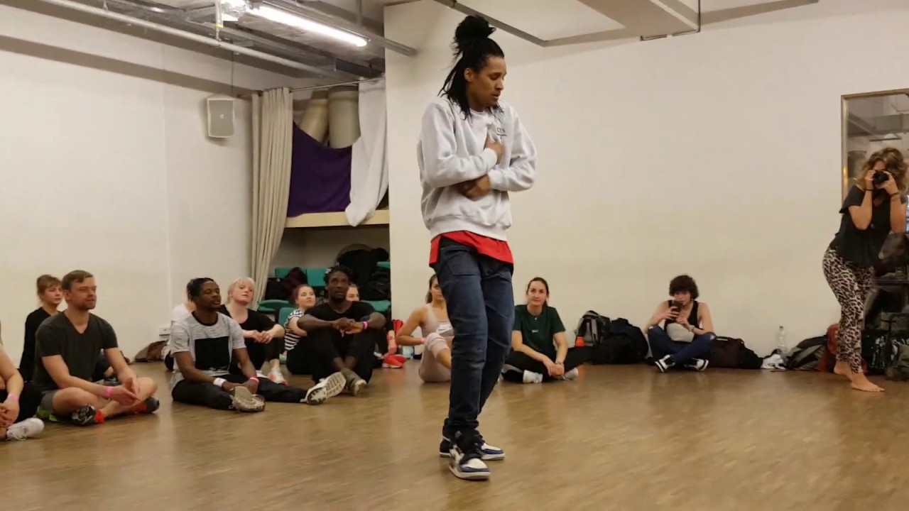 Les Twins Berlin workshop Motions studio april 2019 Laurent freestyle 1