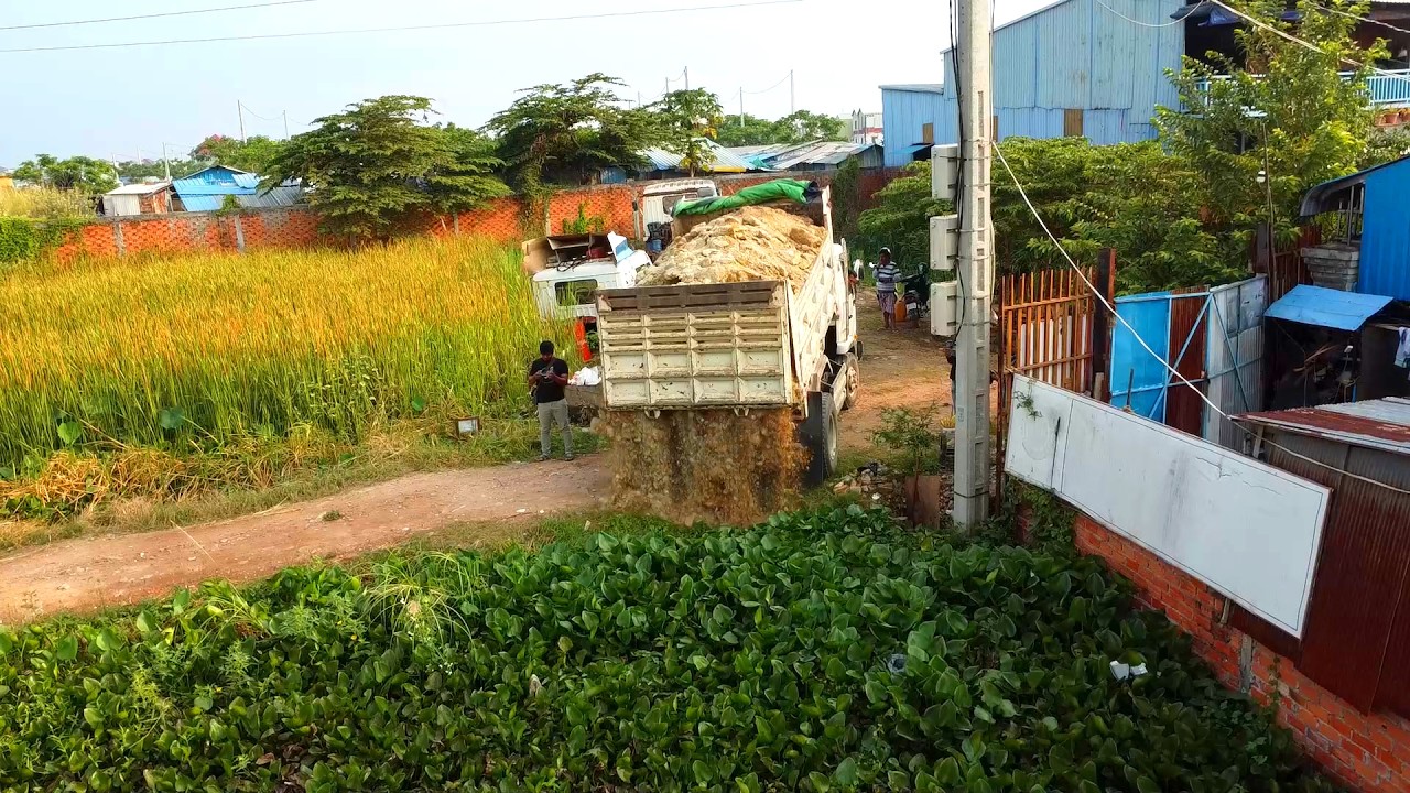 Good Project Landfill Delete Pond Trash By Skill Driver D31P Bulldozer Pushing SOIL Truckload