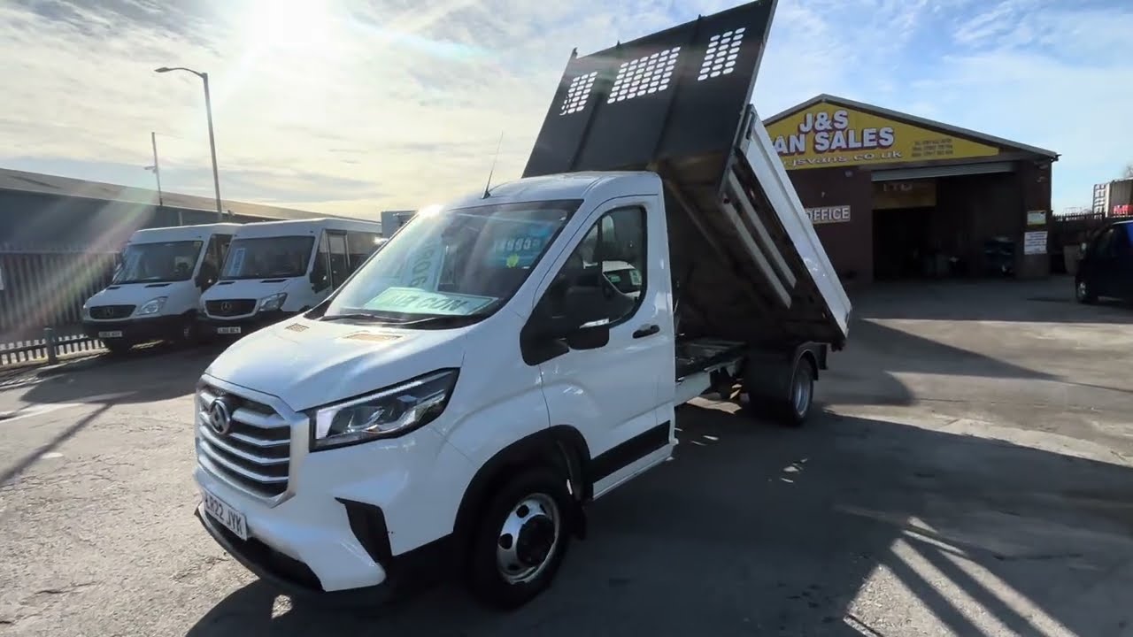 MAXUS DELIVER TIPPER TRUCK MAXUS 9 TWIN WHEEL AC WWW.JSVANS.CO.UK 0161 432 3679