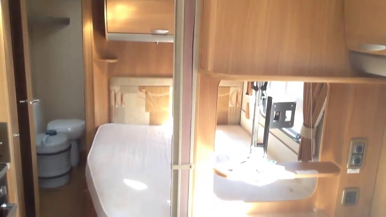 Swift Charisma 550 2010 fixed bed touring caravan