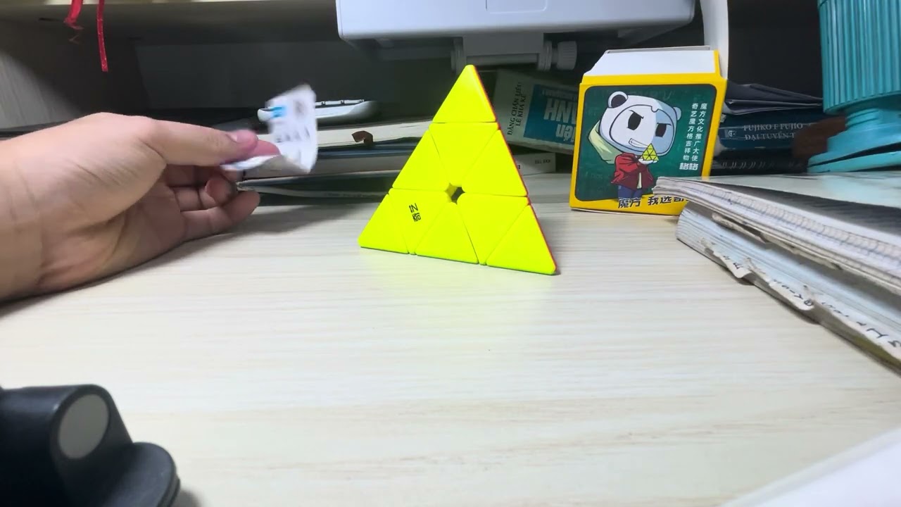 POV:  PYRAMID RUBIK  !!