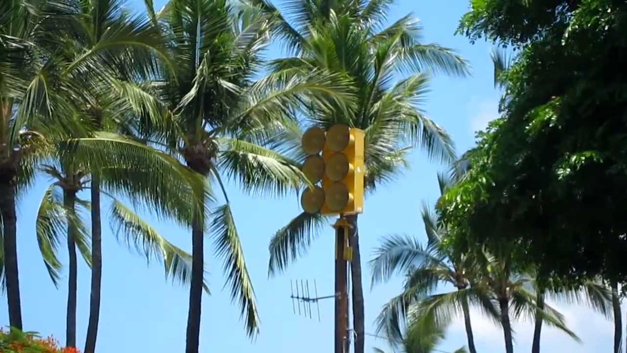 Federal Signal EOWS 612 Kahalu'u Beach Park 8/1/11