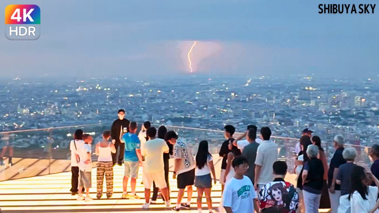 Evacuate due to Lightning!⚡Fascinating Strikes and a Sunset-Split Sky at Shibuya Sky in Tokyo 4kHDR