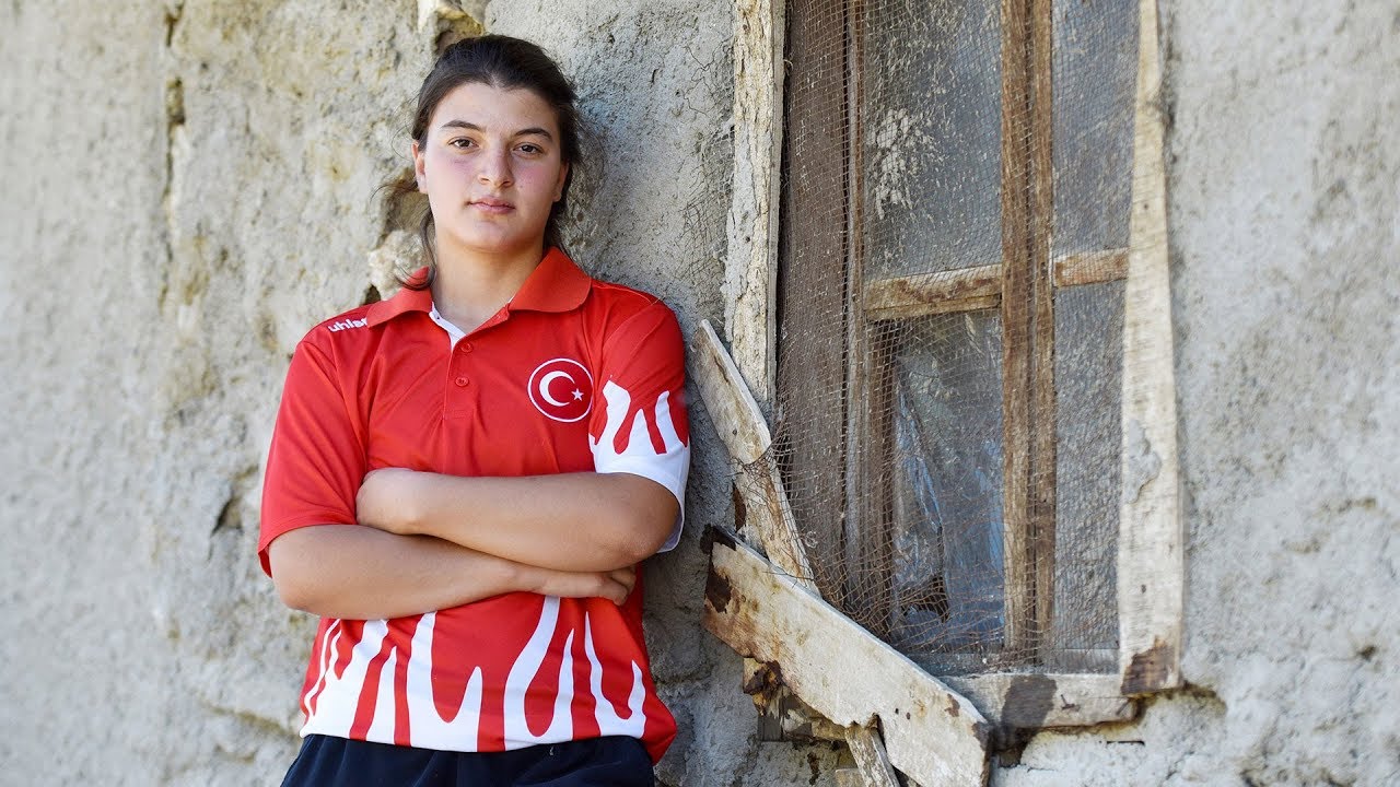 Zeynep, güreşte dünya şampiyonu