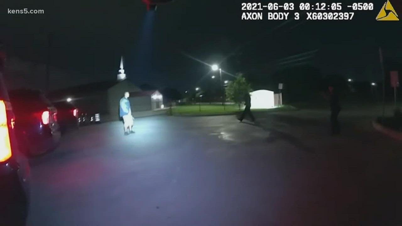 Video shows moments leading up to San Antonio Police killing knife-wielding suspect