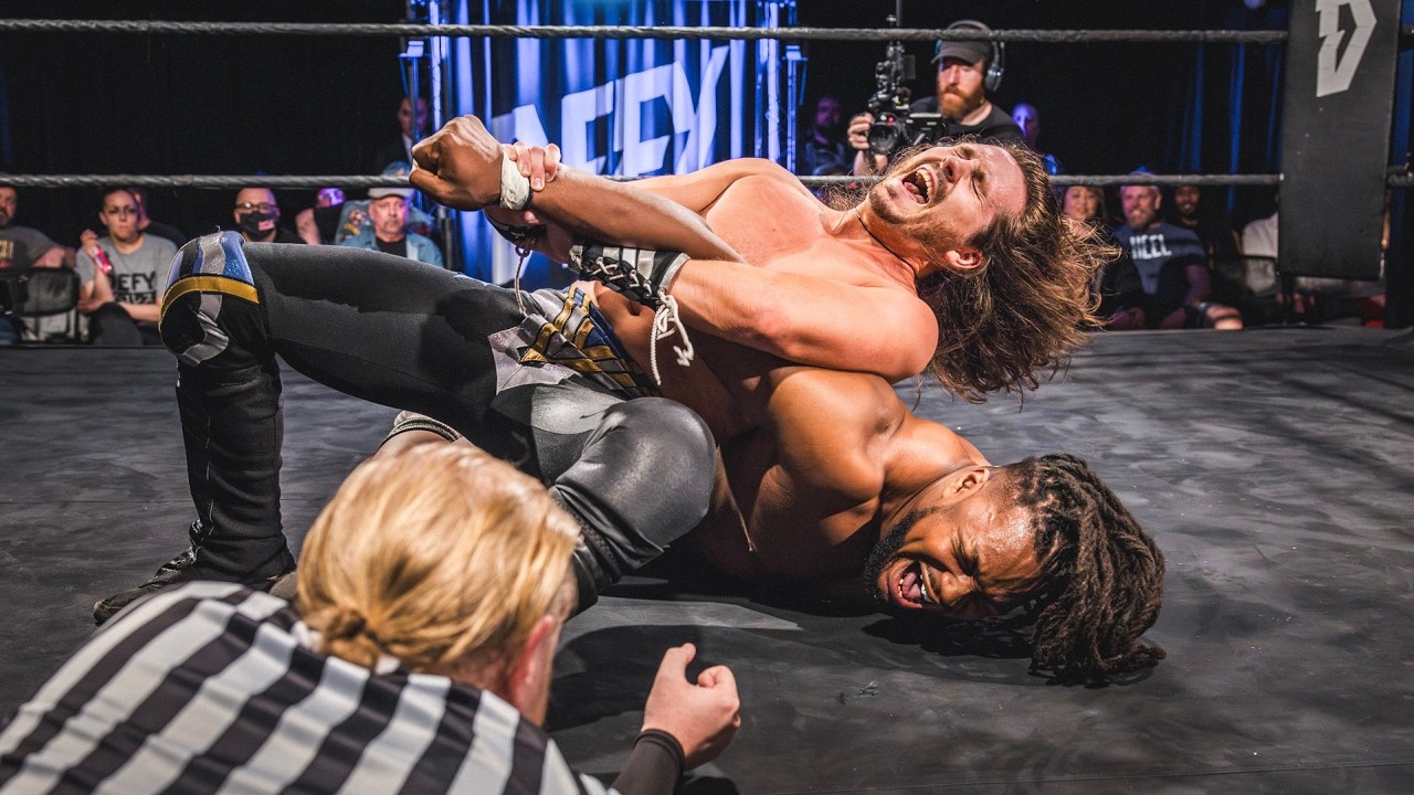 Вон Вертиго против Лаброна Козоне | DEFY Wrestling