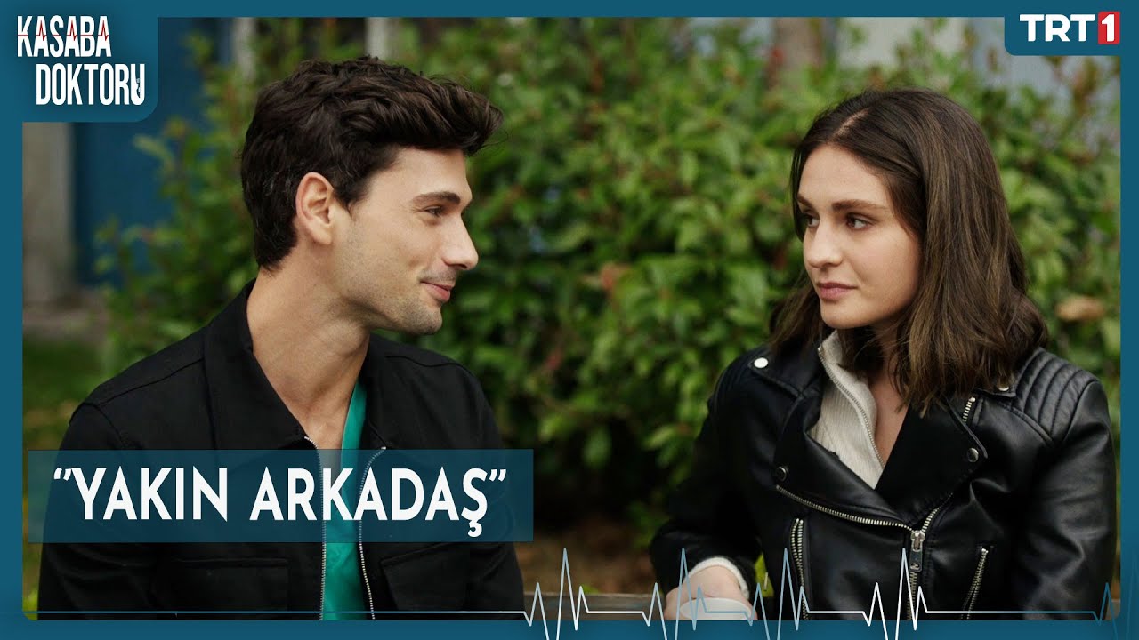 Leyla, Ömer ve Nazlı'yı yan yana görünce kıskandı! - Kasaba Doktoru 22. Bölüm