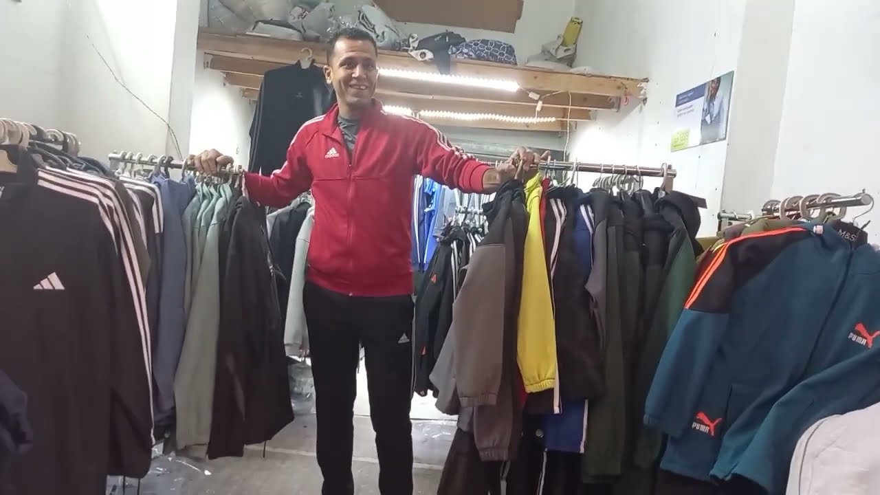كازيوووووون على الملابس الرياضيه الشتويه فى محل الوكاله فى منطقة التونسى عند احمد زيزو 