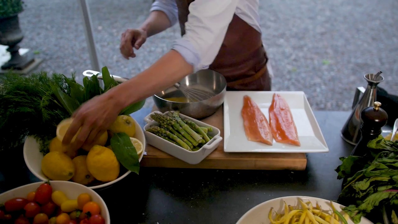 Nr 2 OFYR  recept: Halstrad röding med grön sparris, ramslök och hollandaise