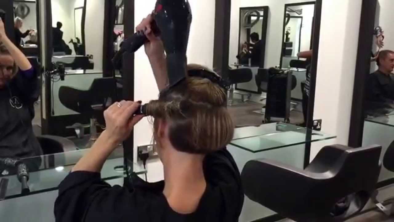 How to blow dry a bob