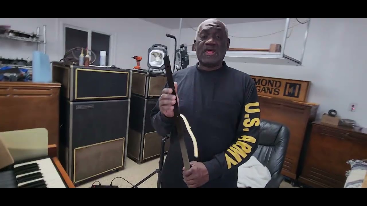 Удаление войлочного ограничителя в органе Hammond A100 ~ 13 марта 2026 г.