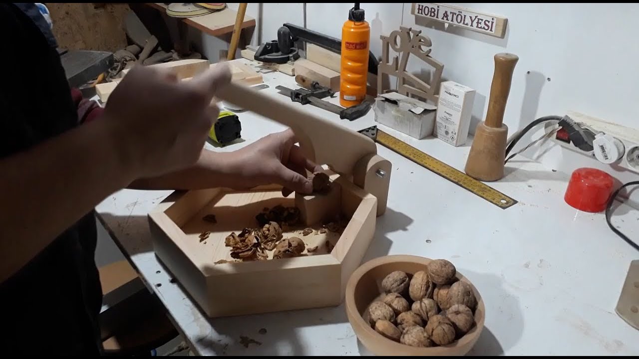 #ceviz #kıracağı #walnut #nut #süs #wood   Ceviz ve Fındık kıracağı. walnut and nut crushing machine