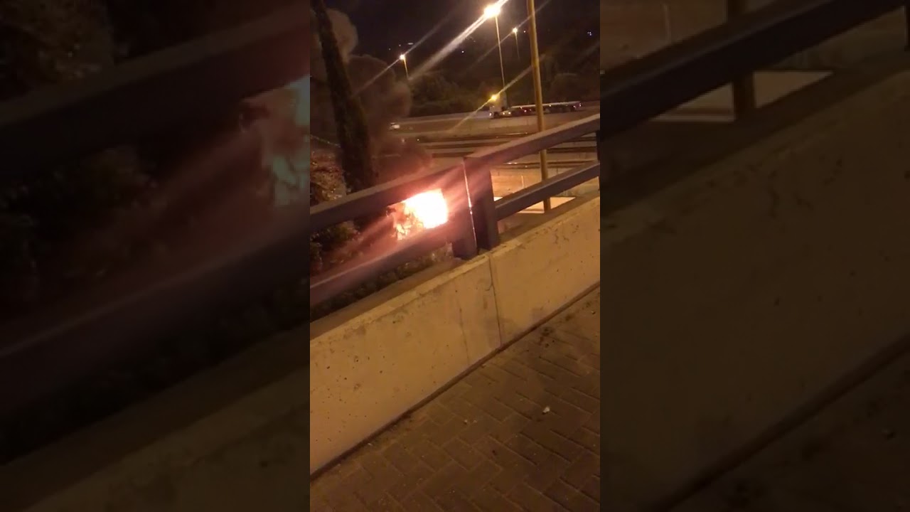 הרכב שהתפוצץ לפני שעה קלה(16.11.17 ,1:00) סמוך למחלף קק״ל בת״א