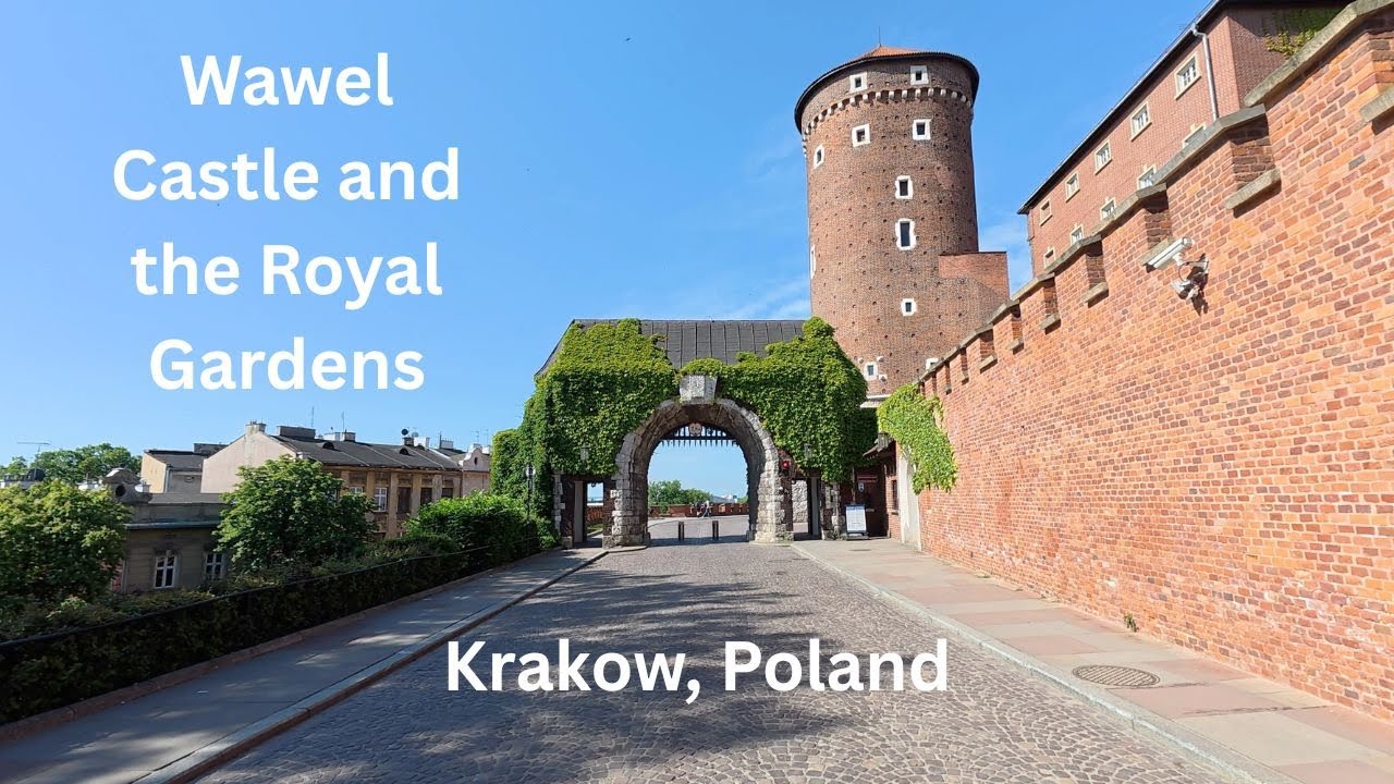 A Walking Tour of Wawel Castle and the Royal Gardens in Krakow, Poland