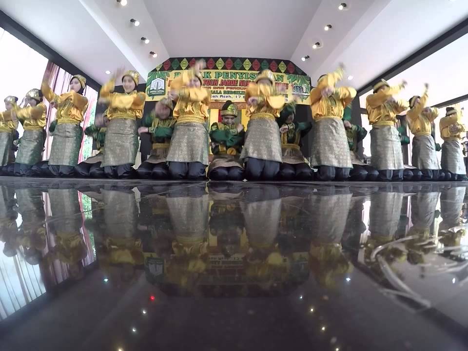 SAMAN SMAN 7 TANGSEL (SATURALA10) @ Anjungan Aceh TMII (17/10/2015)