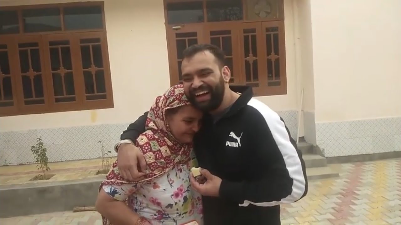 Surprise Visit To Home (Punjab) from Aukland(Newzealand) after 4.5 year.
