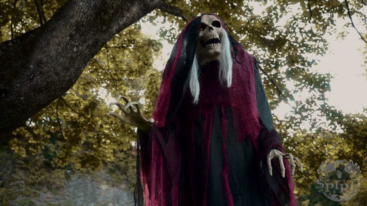7 Ft Rising Reaper - Spirit Halloween