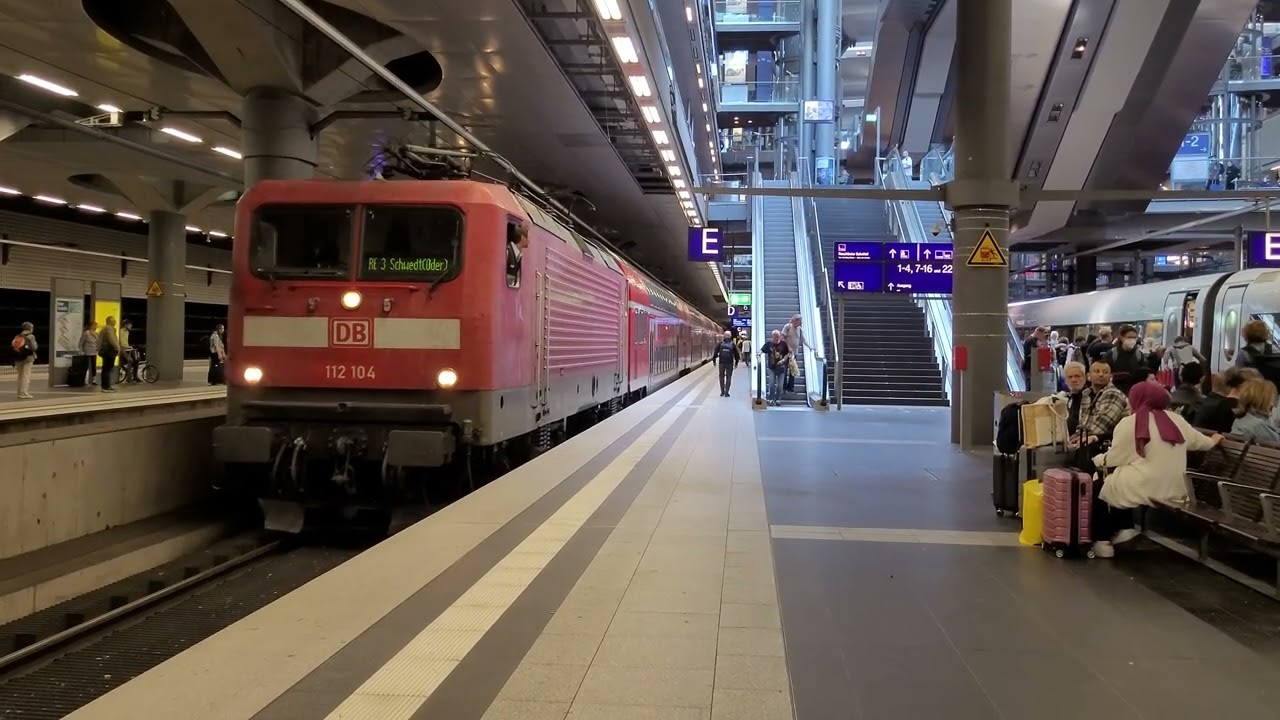 Class 112, 112104 departing Berlin hbf (RE3)
