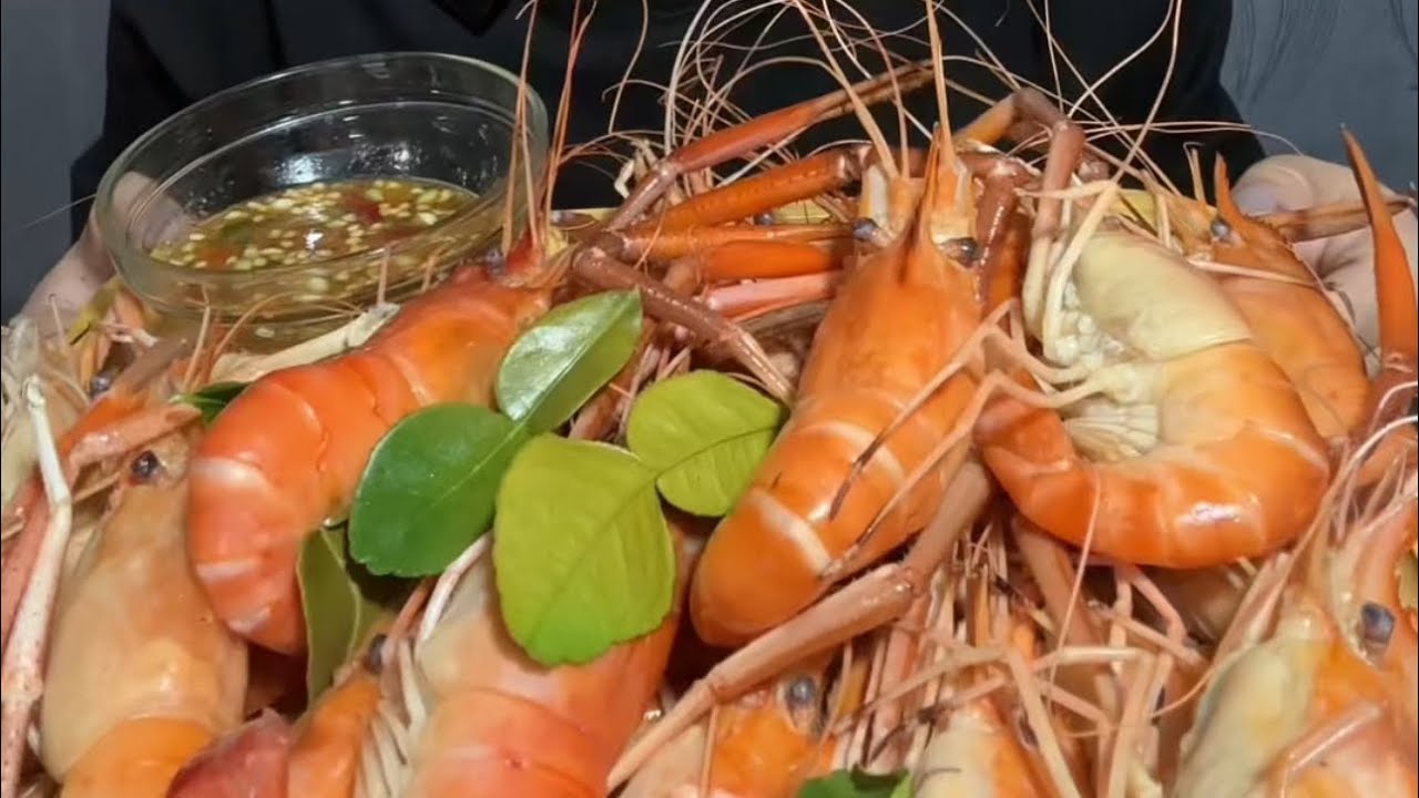 Ăn nột Tôm hấp và một mâm tôm sốt bơ tỏi￼