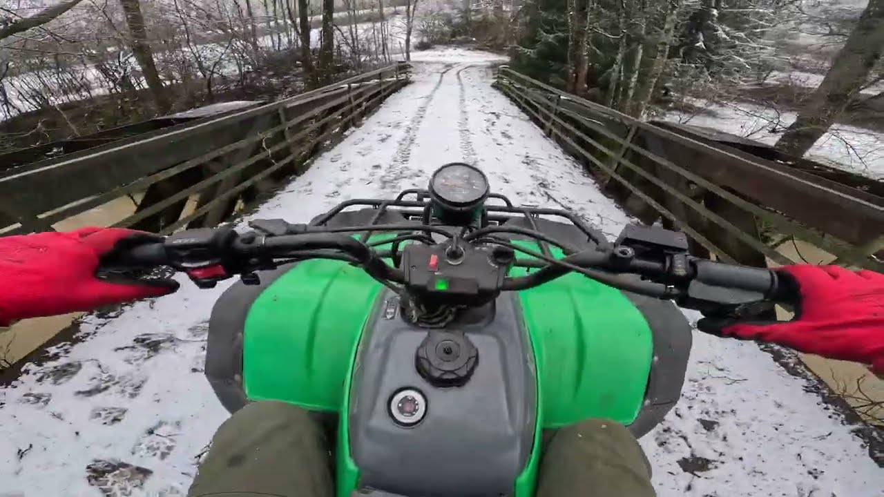 Kawasaki klf 400 Bayou - FIRST SNOW POV