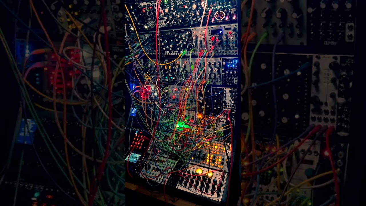 Modular synthesizer