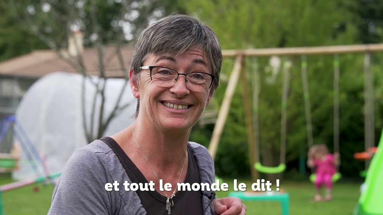ASSISTANTS FAMILIAUX