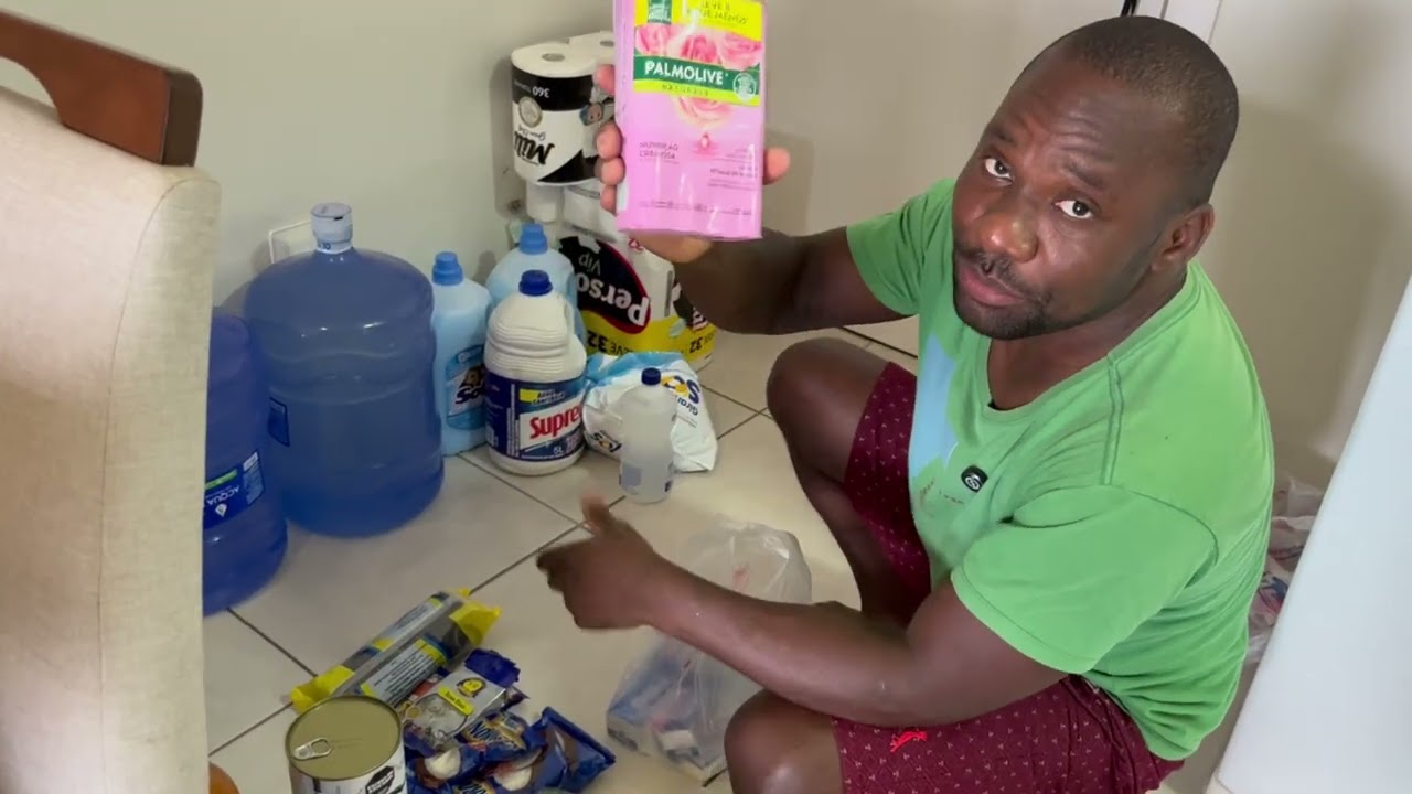 Comprinha básica no Brasil que um trabalhador  com salário médio no Haiti não conseguir comprar!!