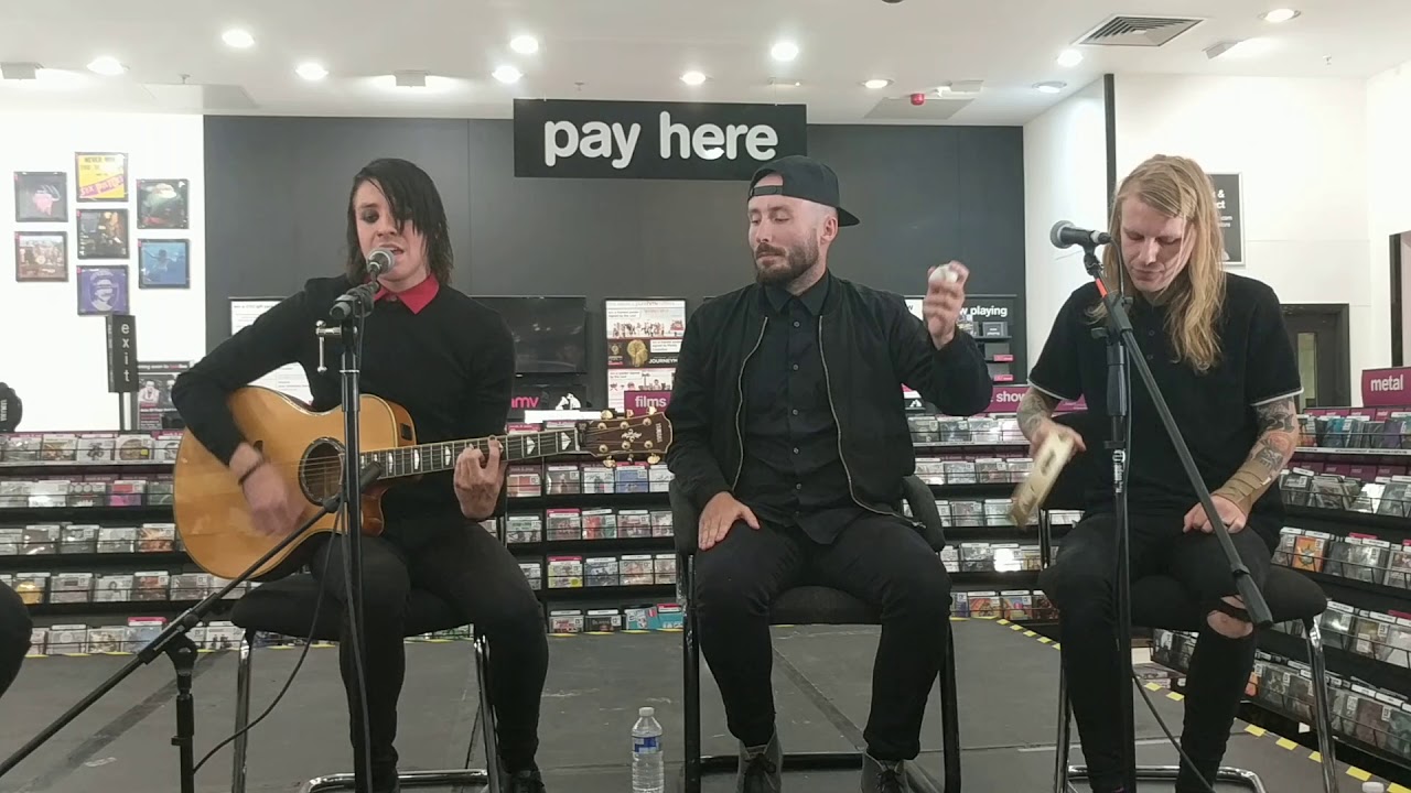 Q&A + The Wounded World  - as it is (Acoustic Set @ hmv Manchester - 15/08/18)