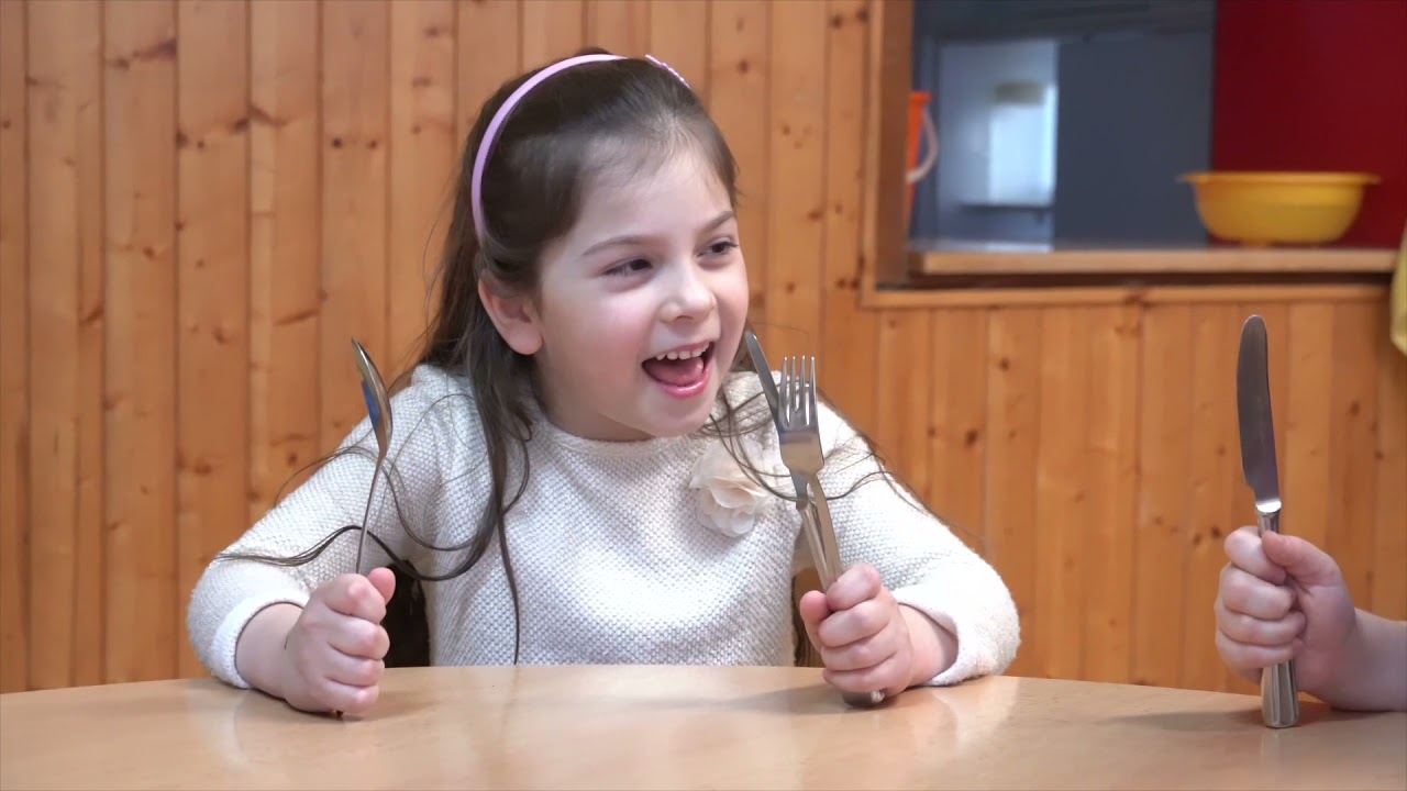 Prohlídka dobrušské mateřinky, s malými předškoláky