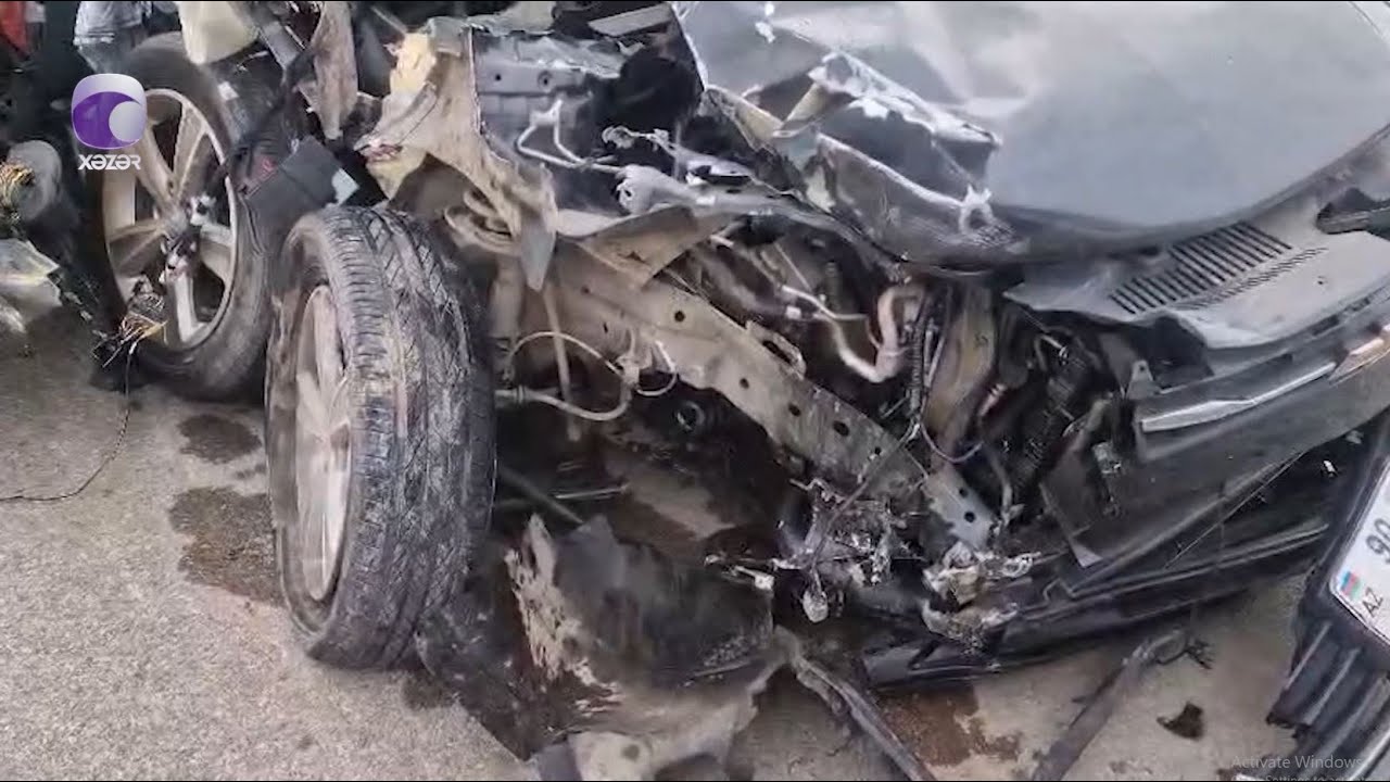 Toydan qayıdarkən yük tomobili ilə toqquşdu
