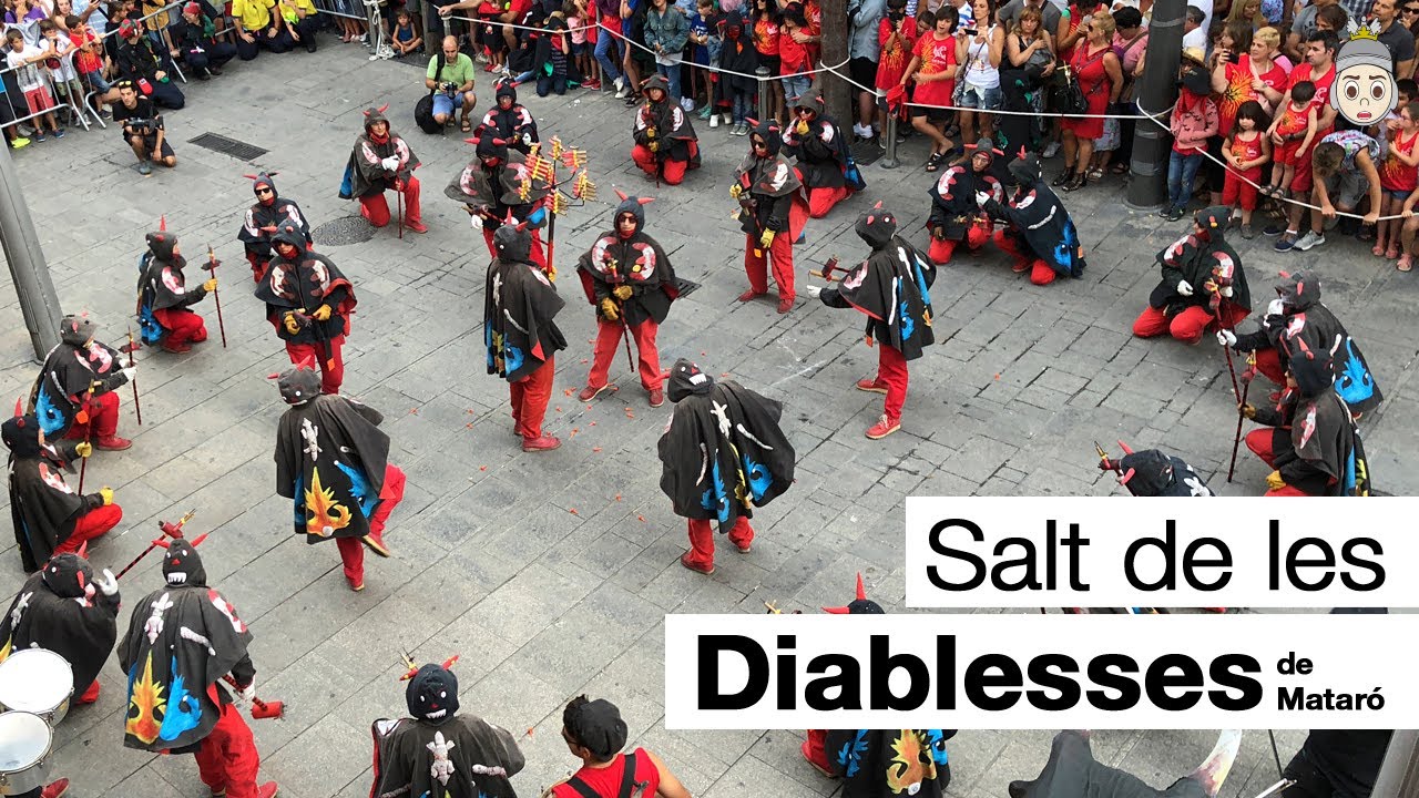 Salt de les Diablesses de Mataró des de l'Ajuntament de Mataró. Les Santes de Mataró 2019