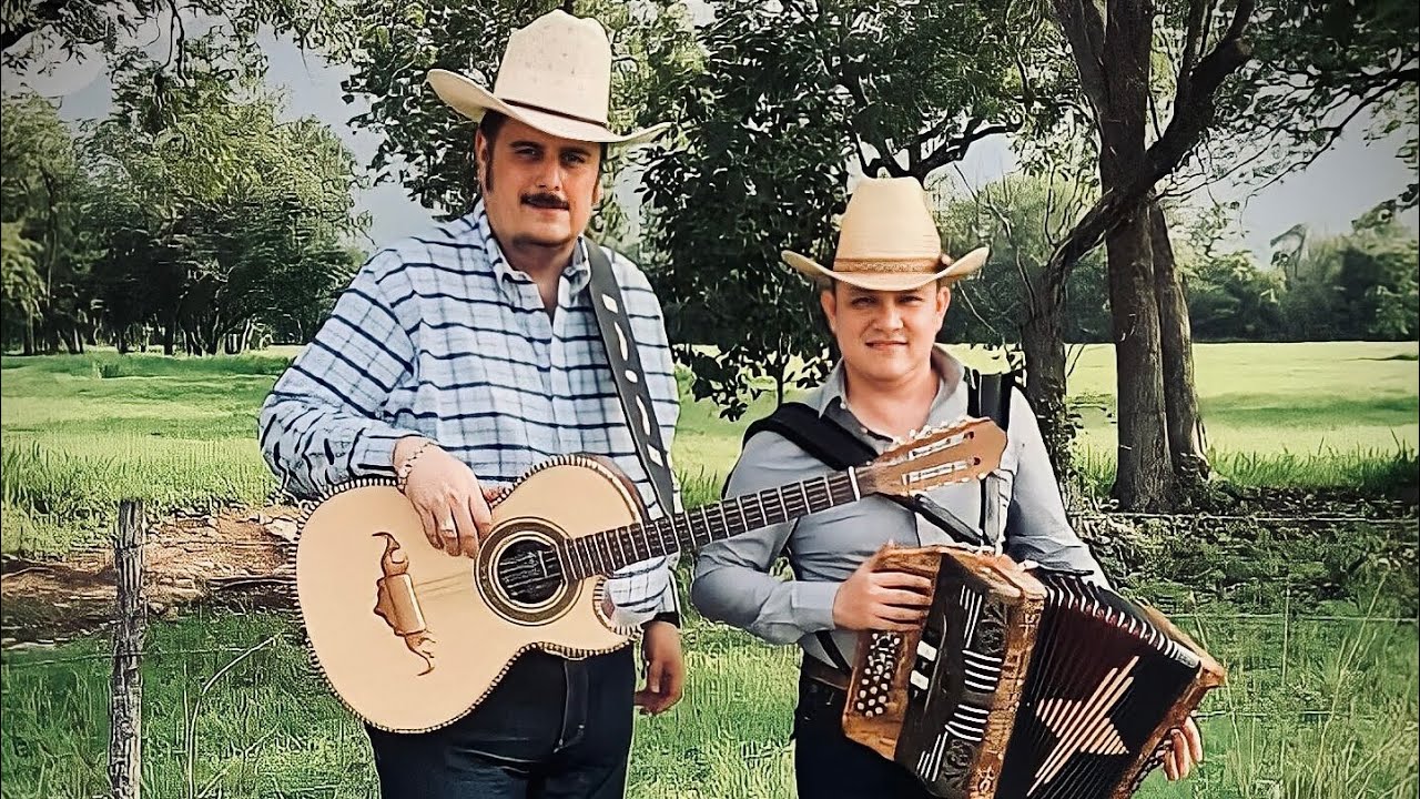 Kike Maldonado y Los Norteños - Un ángel de rosa