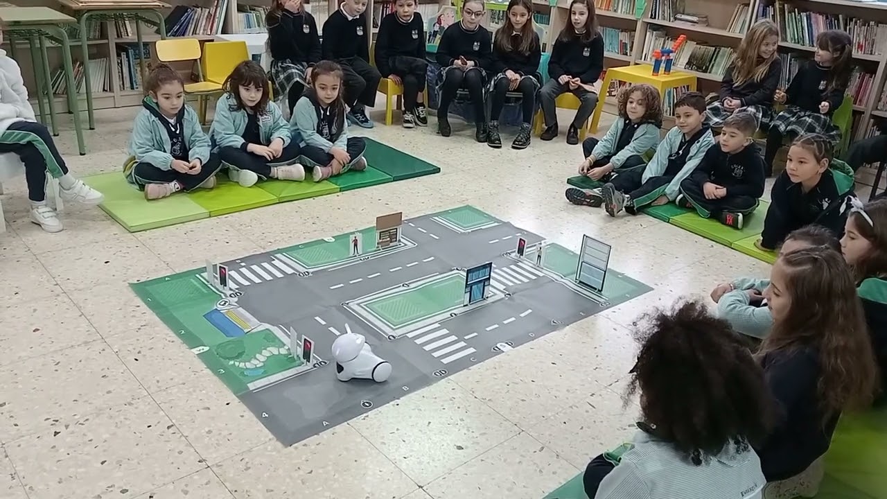 Polos creativos - Robot Photon cpr Valle Inclán 1 Ferrol