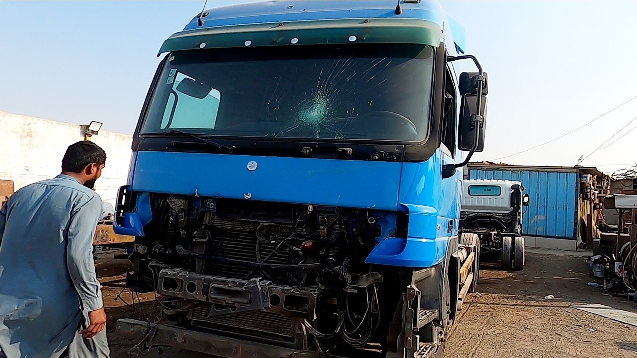 Mercedes truck Accident ;cabin 'chassis repairing and restoration
